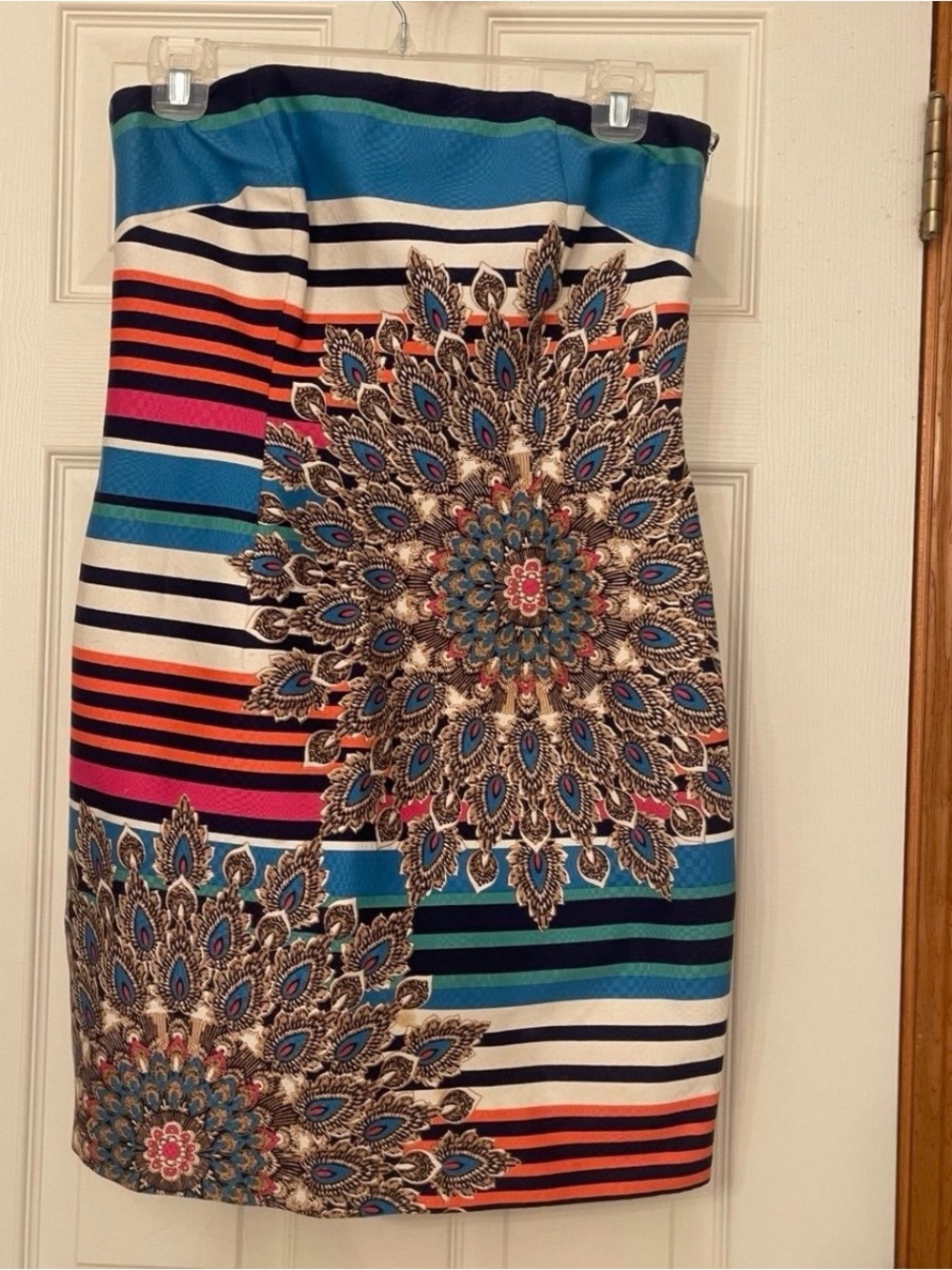 Laundry By Shelli Segal Strapless Sheath Dress in Blue, White & Multi. Size 10